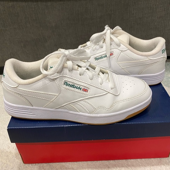 Reebok Shoes - Women’s Reebok white sneakers